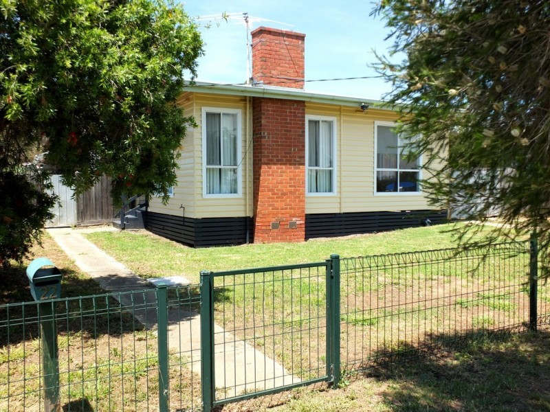 22 Davy Street, Avoca VIC 3467