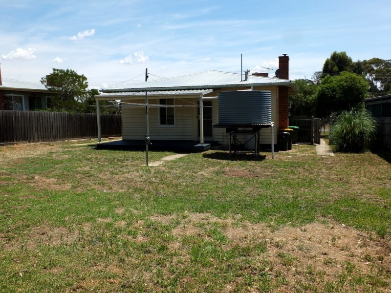 22 Davy Street, Avoca VIC 3467