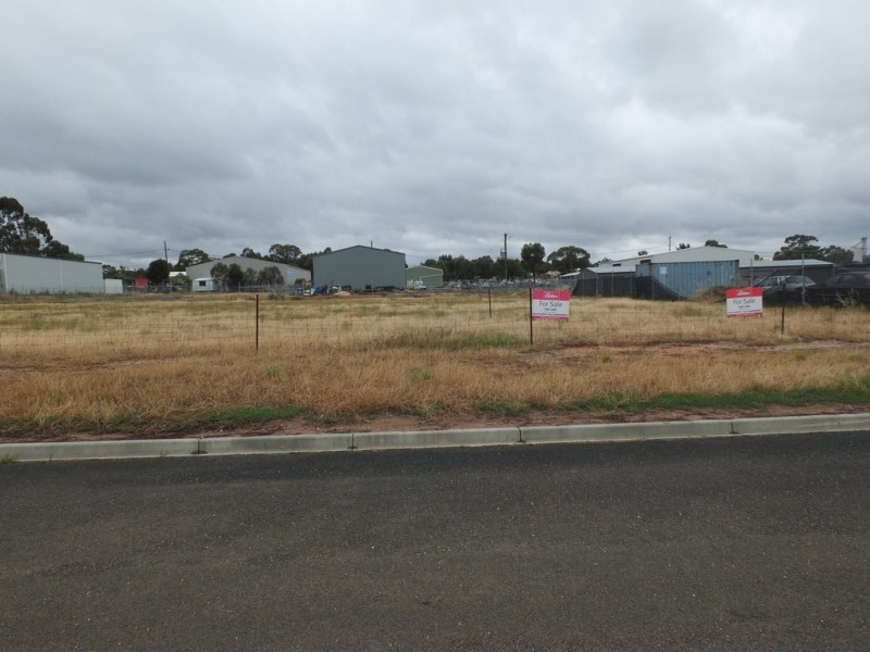 12 Blackney Drive, Avoca VIC 3467