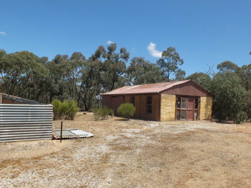 484 Caralulup Road, Lamplough VIC 3352