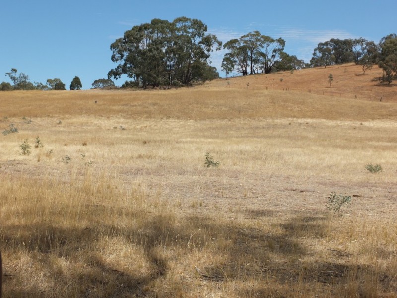 Lots 1,2,3,4, and CA’s 3A,20A,20C and 20F Moyreisk-Redbank Road, Redbank VIC 3477