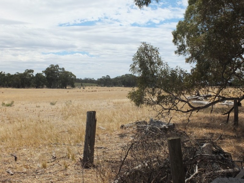 Lots 1,2,3,4, and CA’s 3A,20A,20C and 20F Moyreisk-Redbank Road, Redbank VIC 3477