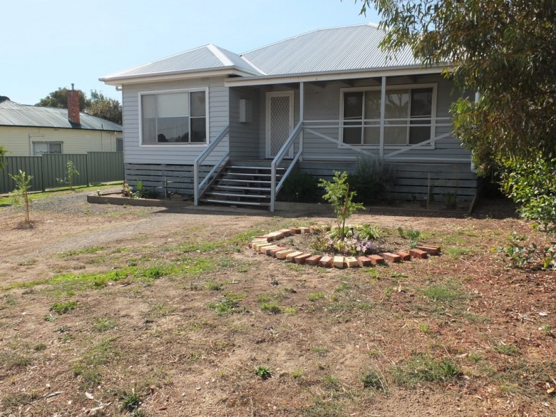 76 High Street, Avoca VIC 3467