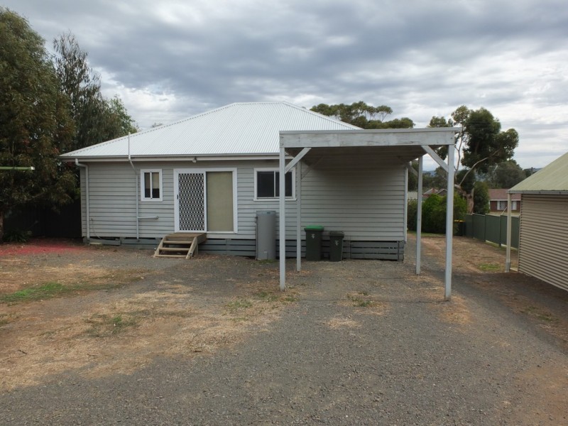 76 High Street, Avoca VIC 3467