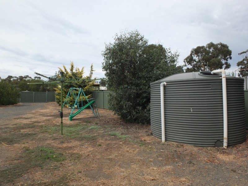 76 High Street, Avoca VIC 3467