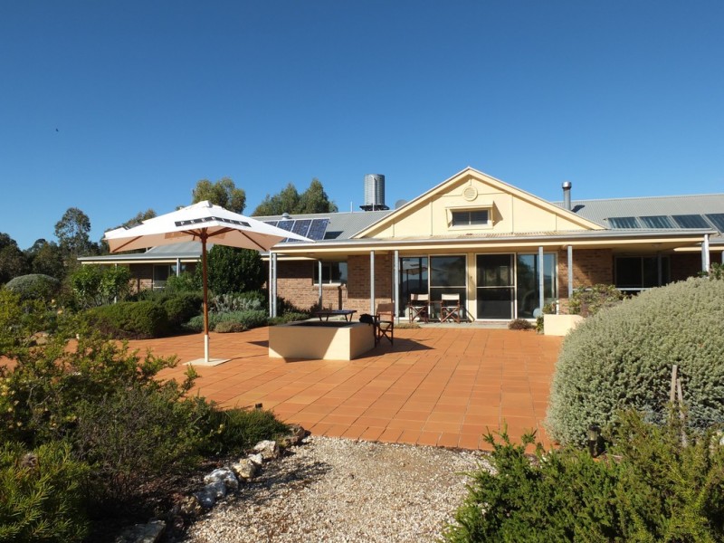 155 Wild Dog Track, Warrenmang VIC 3478