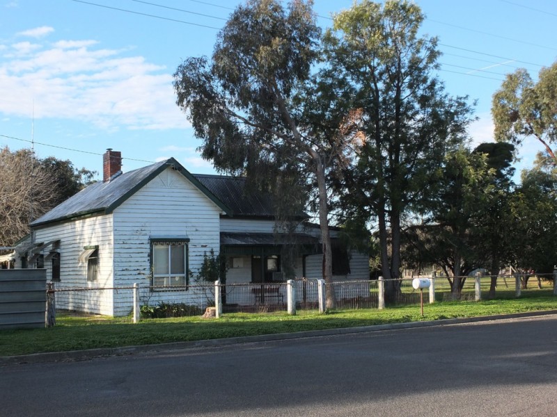 76 Navarre Street, Redbank VIC 3477