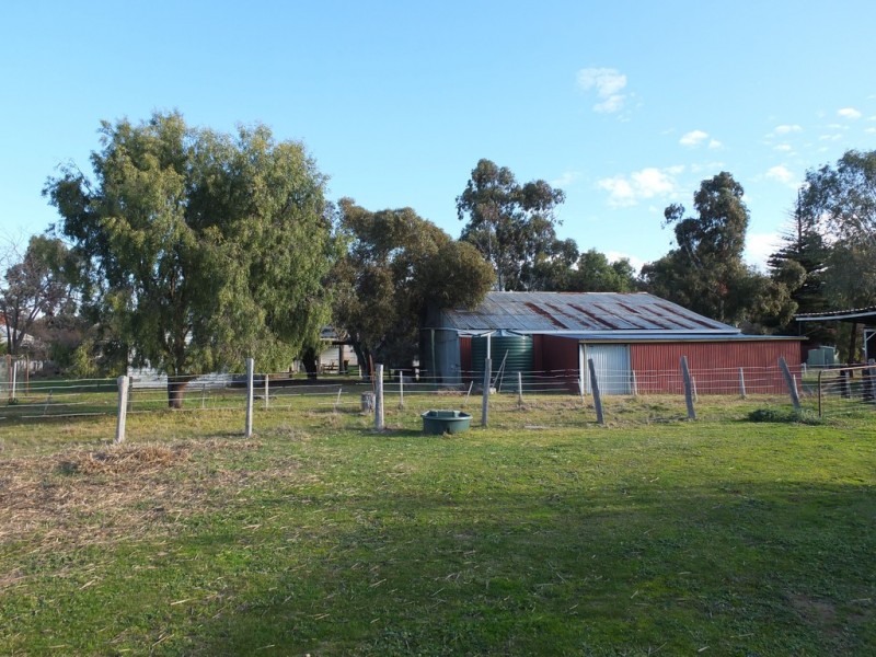 76 Navarre Street, Redbank VIC 3477