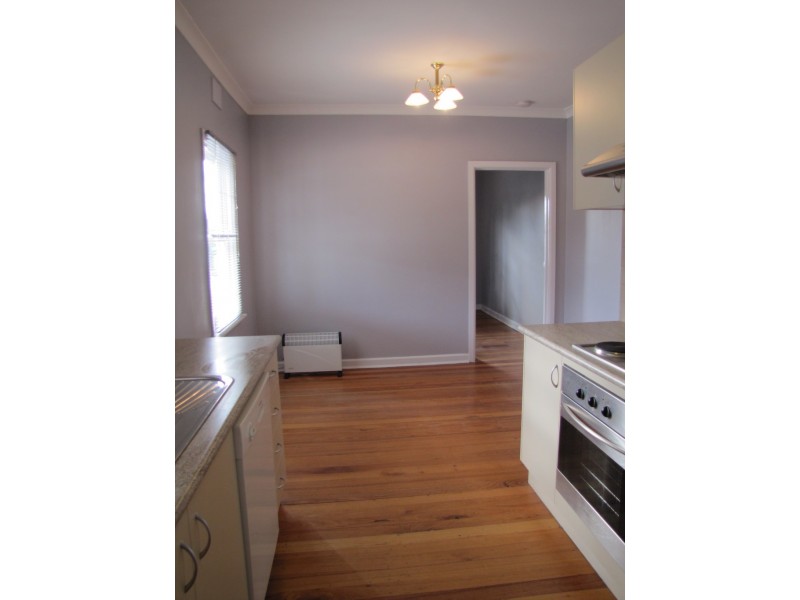 37 Faraday Street, Avoca VIC 3467