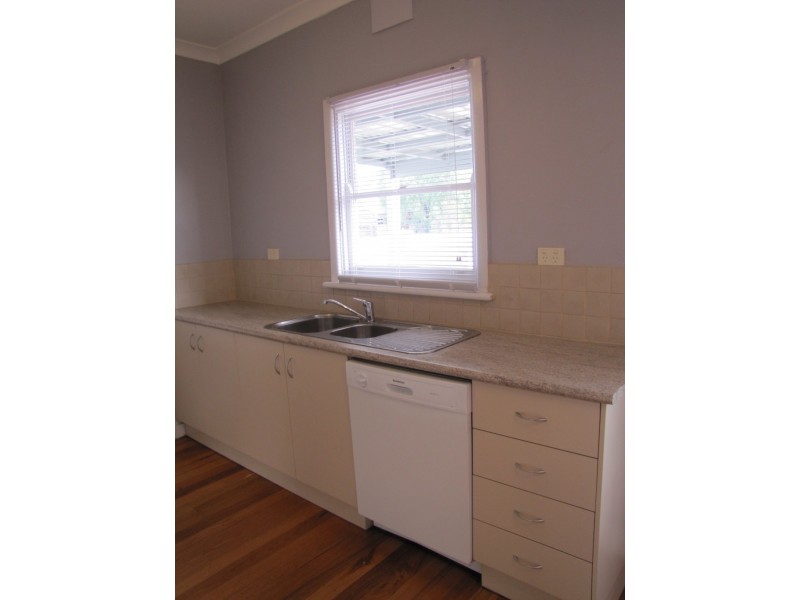 37 Faraday Street, Avoca VIC 3467