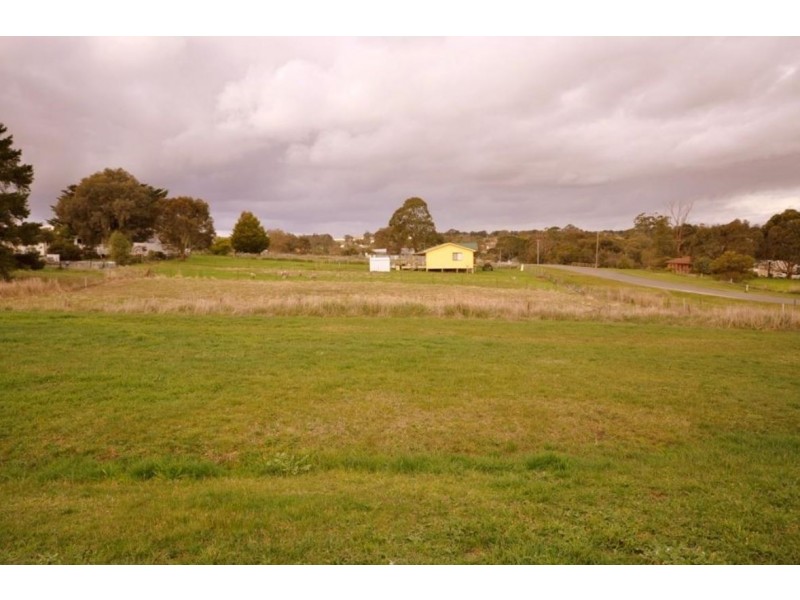 18 Lyons Street, Skipton VIC 3361