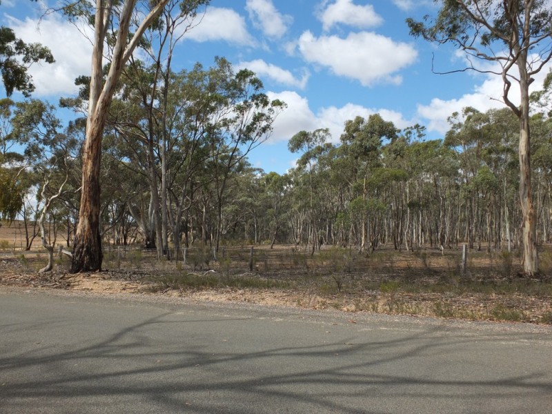 207 Woodstock Road, Lamplough VIC 3352