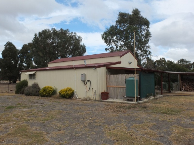 15 Pound Lane, Avoca VIC 3467