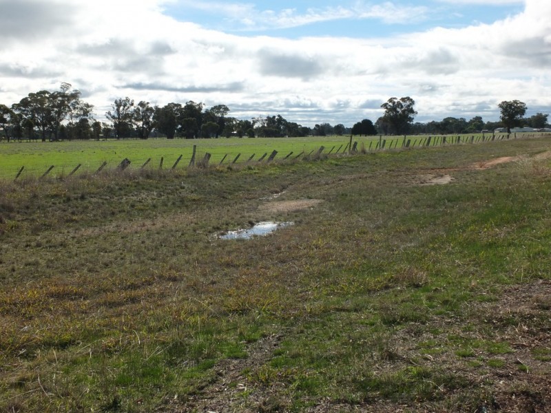 CA87,105,105A Part 3 Dawsons Rd, Avoca VIC 3467