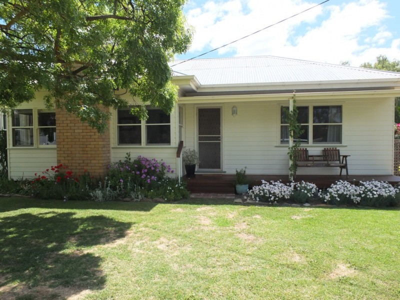 29 Faraday St, Avoca VIC 3467