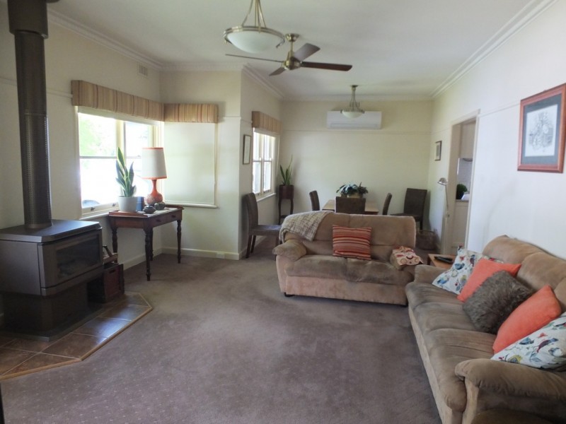 29 Faraday St, Avoca VIC 3467