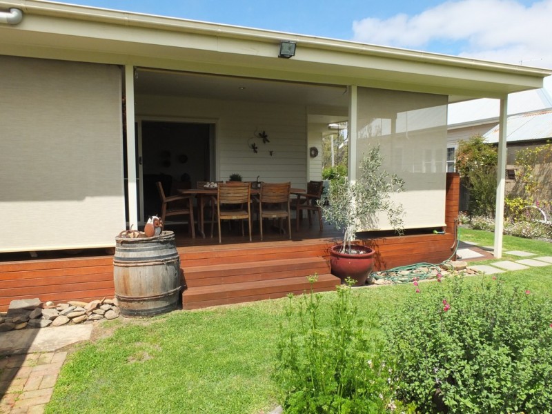 29 Faraday St, Avoca VIC 3467