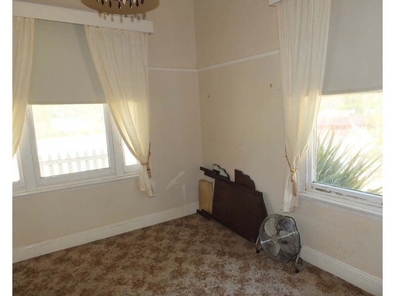 43 Faraday St, Avoca VIC 3467