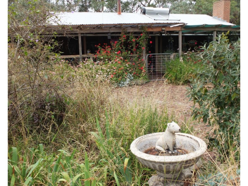 5598 Stawell-Avoca Road,, Moonambel VIC 3478