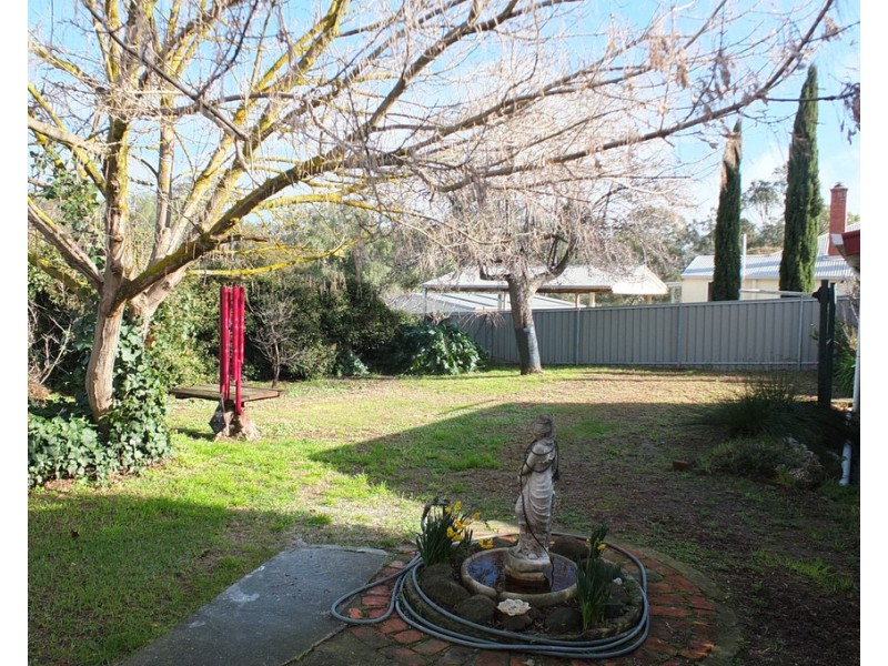 151 High Street, Avoca VIC 3467