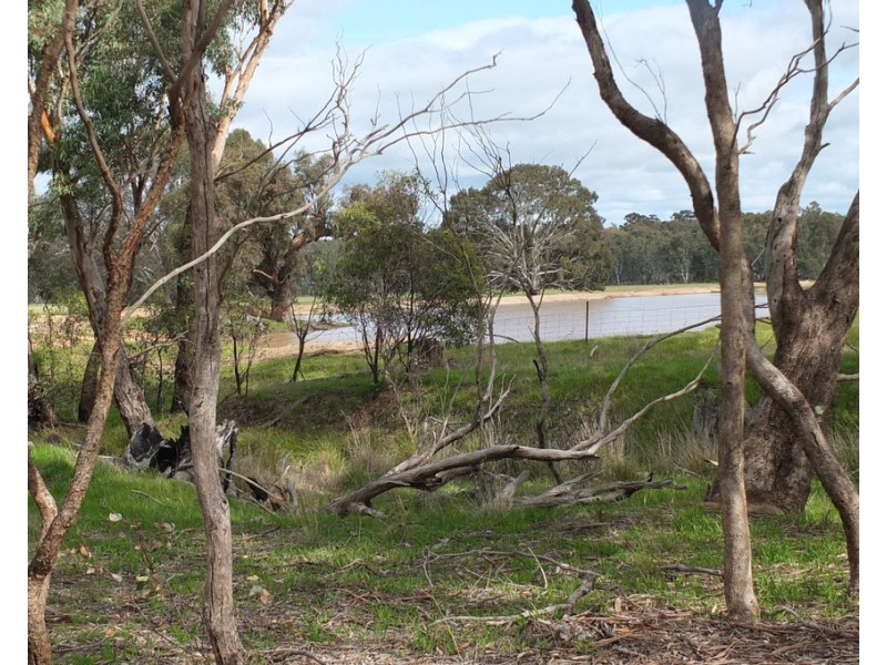 107 Apple Jack Rd, Mount Hooghly VIC 3472