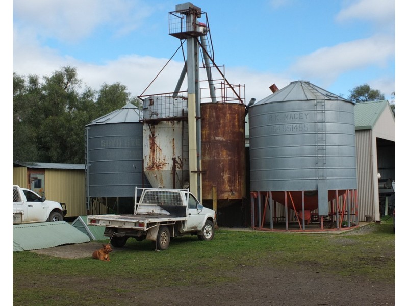 107 Apple Jack Rd, Mount Hooghly VIC 3472