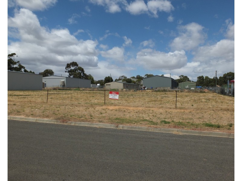 12 Blackney Drive, Avoca VIC 3467