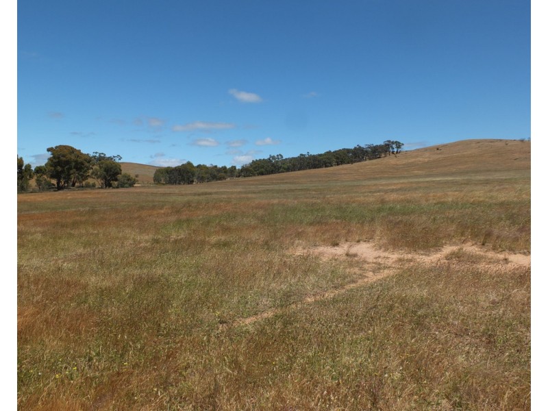 CA27 and CA48C Three Chain Rd,, Natte Yallock VIC 3465