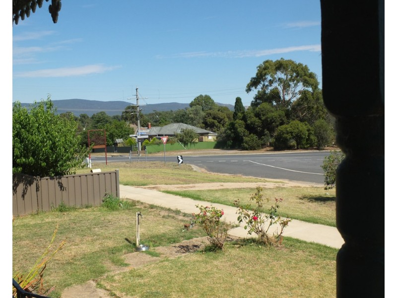 24 North St, Avoca VIC 3467