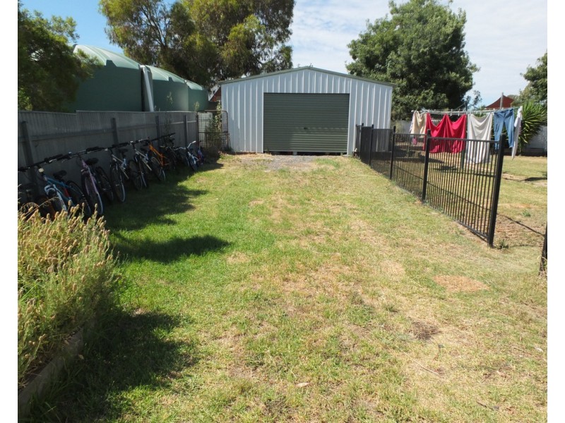 24 North St, Avoca VIC 3467