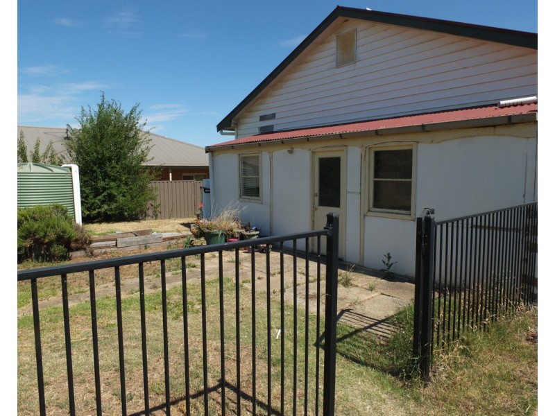 24 North St, Avoca VIC 3467