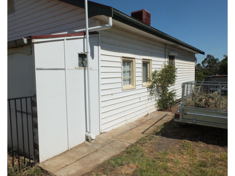 24 North St, Avoca VIC 3467