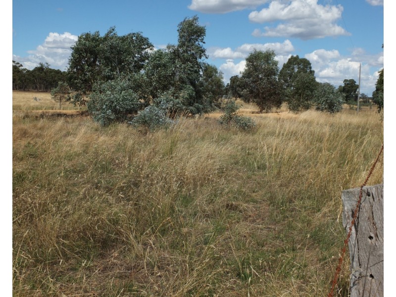Lot 1 and Lot 2 Box Flat Track, Lamplough VIC 3352