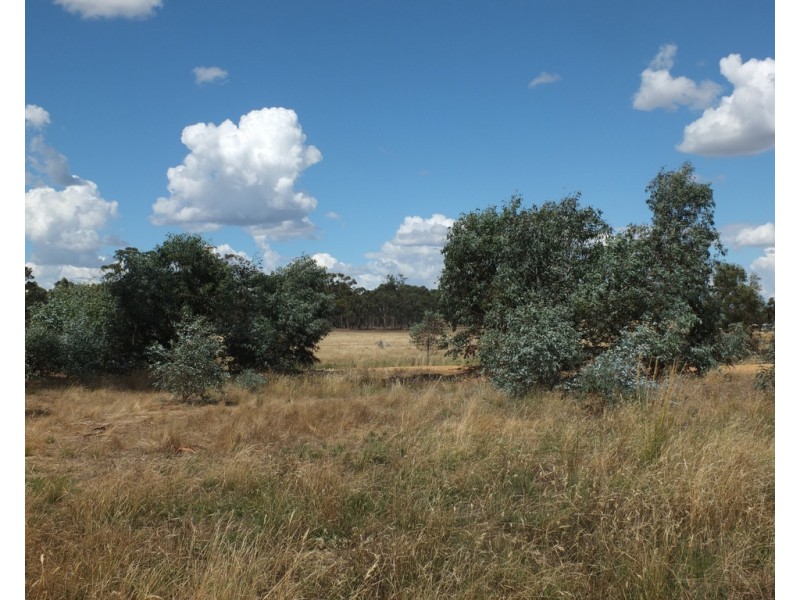 Lot 1 and Lot 2 Box Flat Track, Lamplough VIC 3352