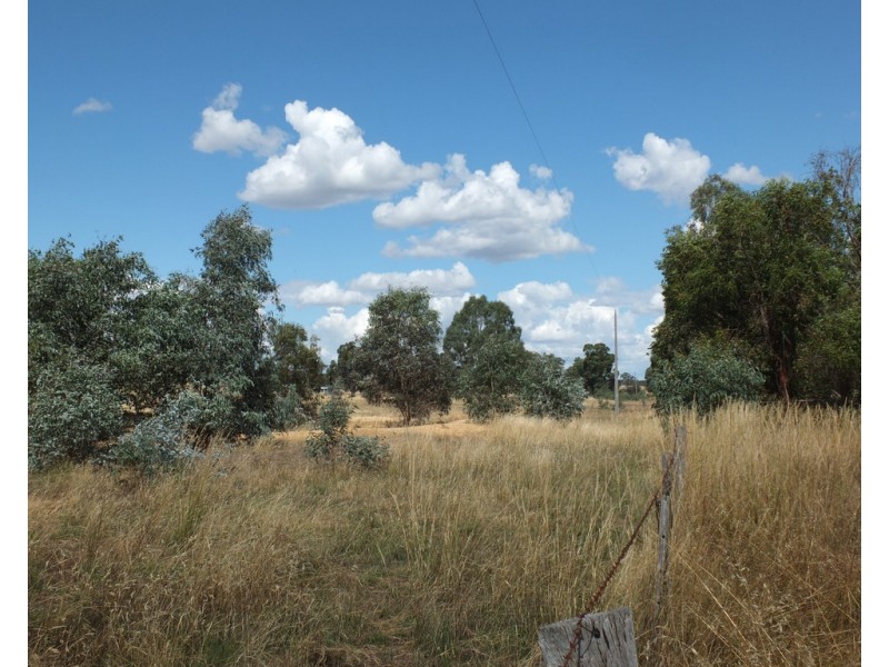 Lot 1 and Lot 2 Box Flat Track, Lamplough VIC 3352