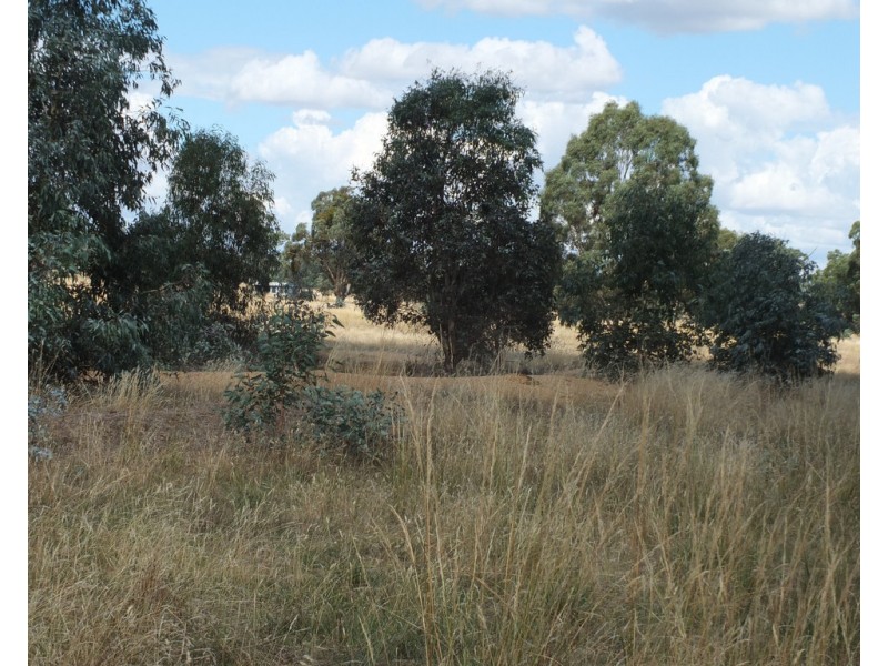 Lot 1 and Lot 2 Box Flat Track, Lamplough VIC 3352