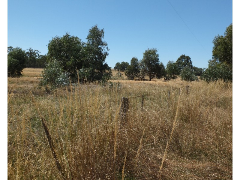 Lot 9 Sec O Box Flat Track, Lamplough VIC 3352