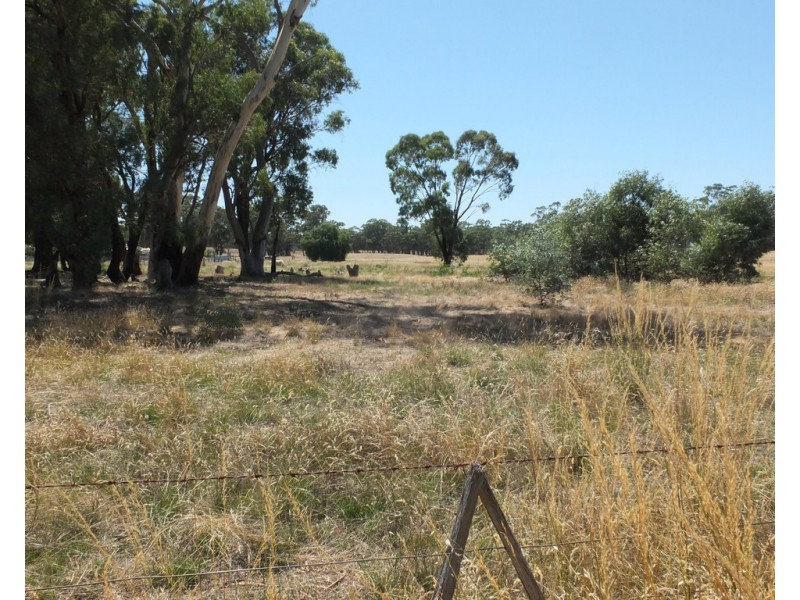 Lot 9 Sec O Box Flat Track, Lamplough VIC 3352