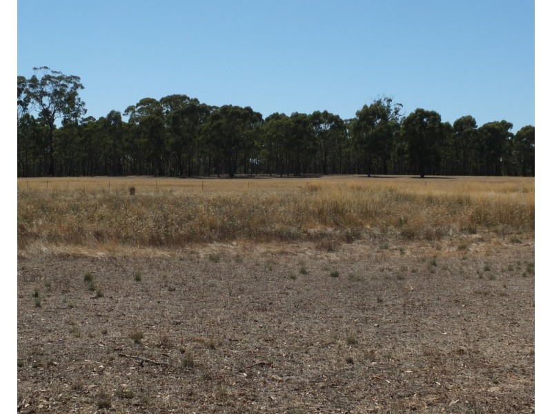 Lot 9 Sec O Box Flat Track, Lamplough VIC 3352