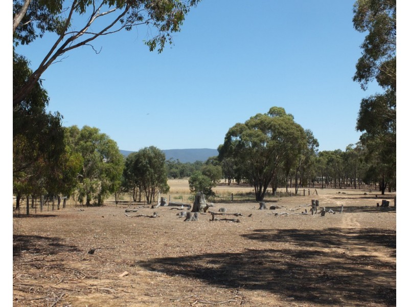 Lot 10 Sec O Box Flat Track, Lamplough VIC 3352