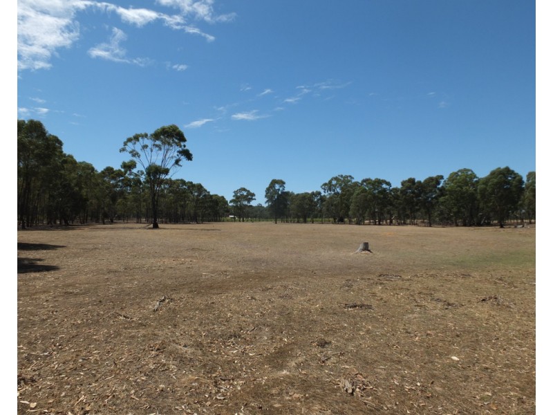 Lot 10 Sec O Box Flat Track, Lamplough VIC 3352