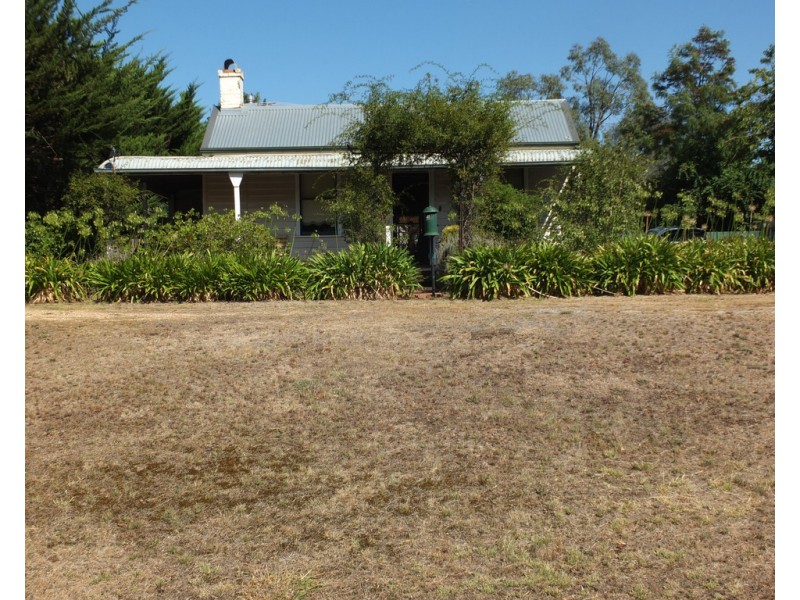 17 Faraday Street, Avoca VIC 3467