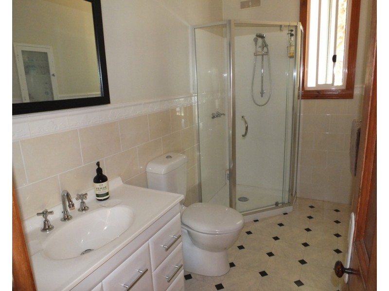 17 Faraday Street, Avoca VIC 3467