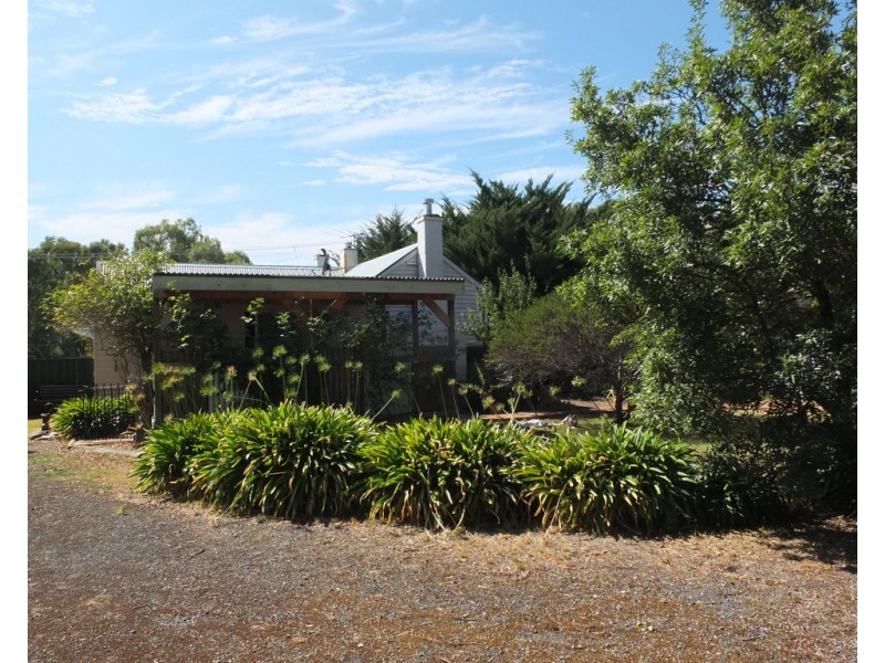 17 Faraday Street, Avoca VIC 3467