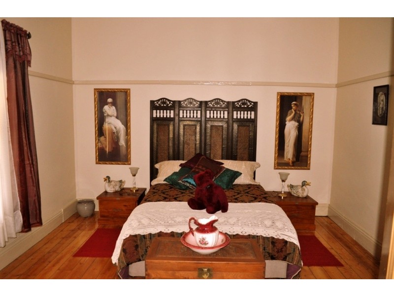 15 Faraday Street, Avoca VIC 3467