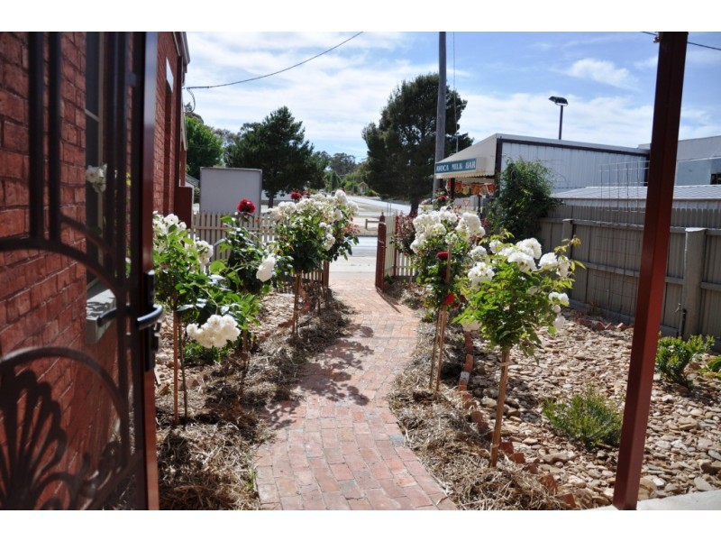 155 High Street, Avoca VIC 3467