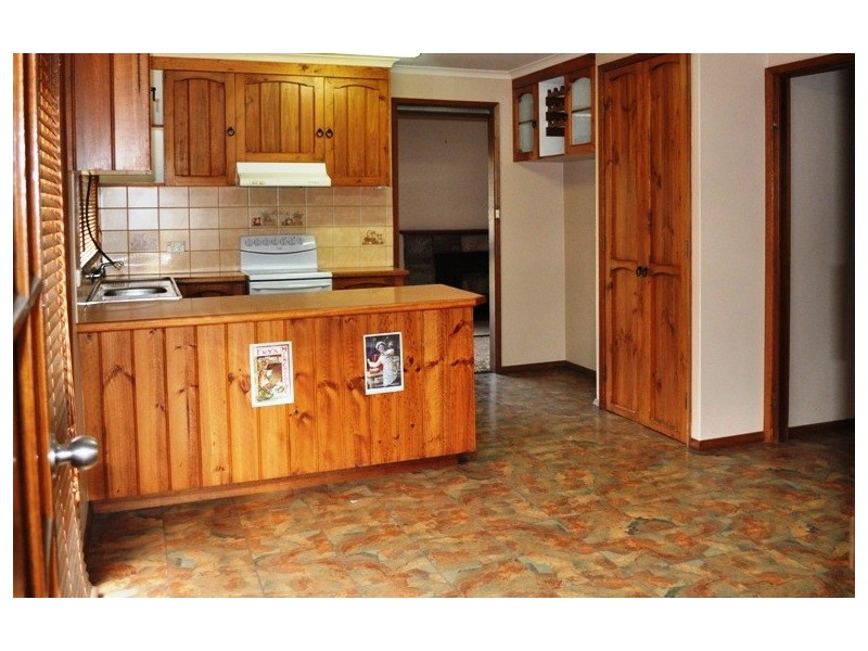 9 High Street, Avoca VIC 3467