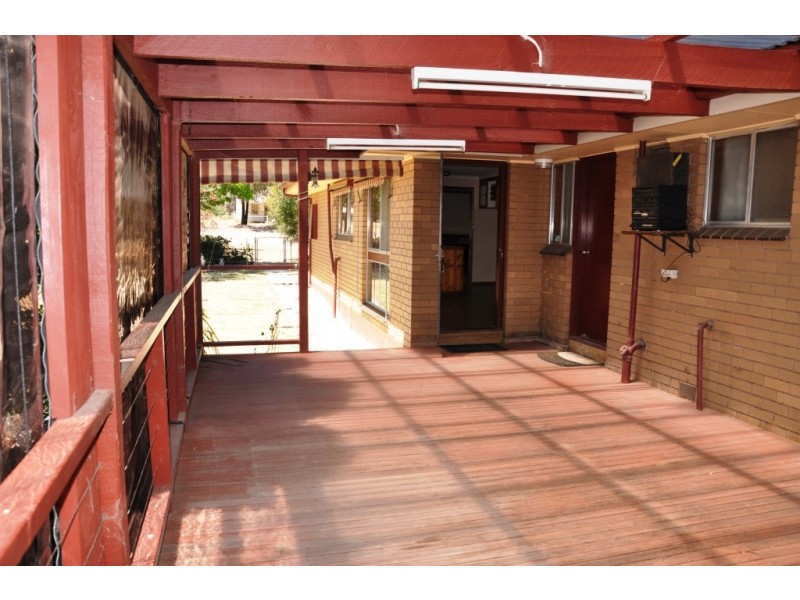 9 High Street, Avoca VIC 3467