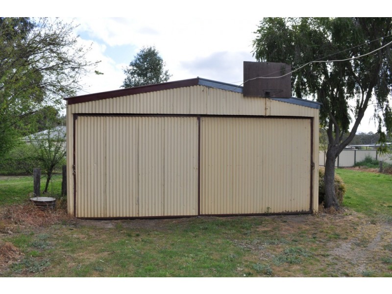 9 High Street, Avoca VIC 3467