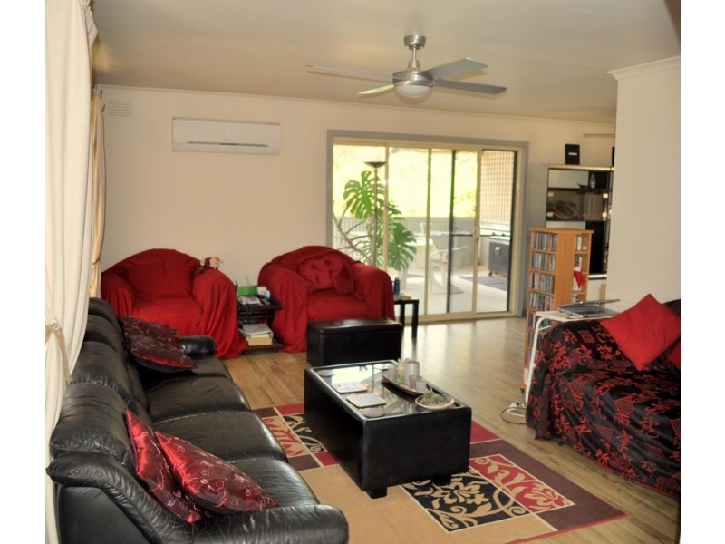 6 Mountain View Street, Avoca VIC 3467